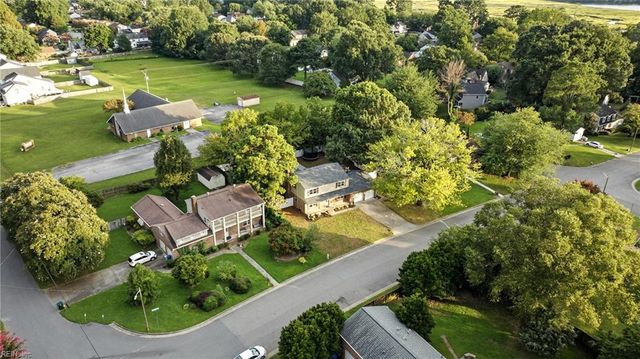96 Colombia DR, Newport News, VA 23608