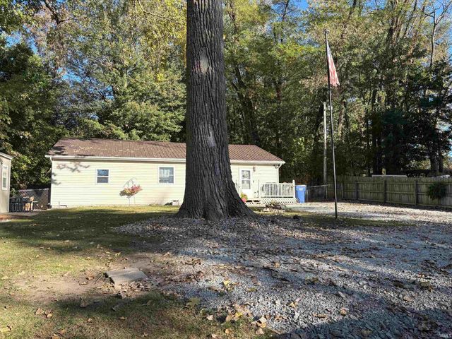 1016 N Roosevelt Street, Silver Lake, IN 46982