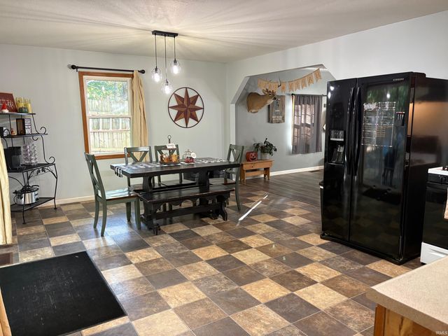 1016 N Roosevelt Street, Silver Lake, IN 46982