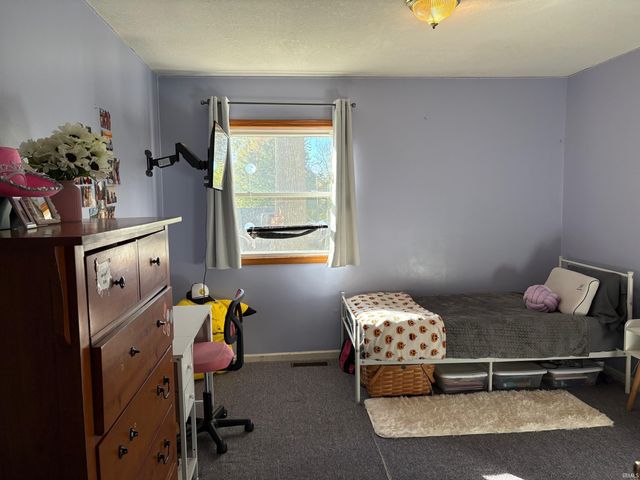 1016 N Roosevelt Street, Silver Lake, IN 46982