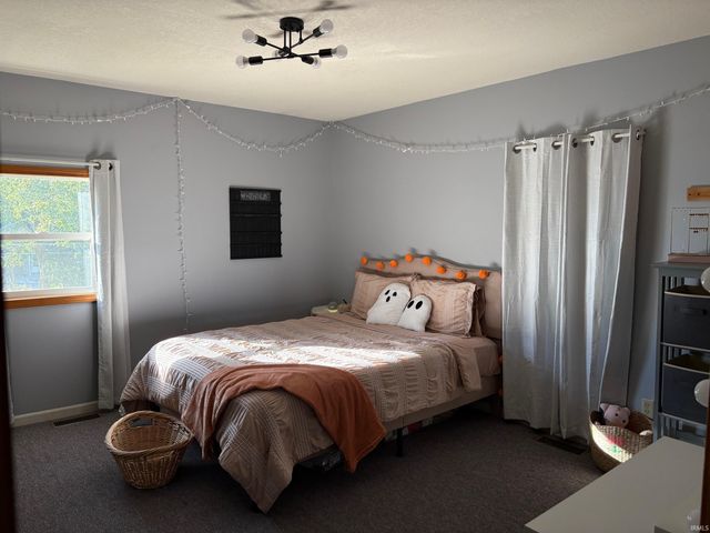 1016 N Roosevelt Street, Silver Lake, IN 46982