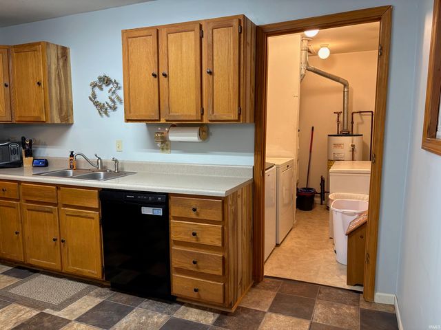 1016 N Roosevelt Street, Silver Lake, IN 46982