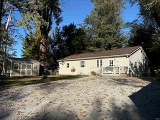 1016 N Roosevelt Street, Silver Lake, IN 46982