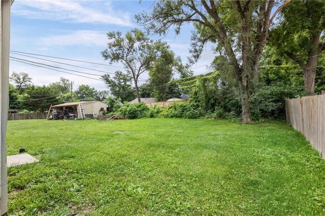 5017 FOREST Avenue, Kansas City, KS 66106