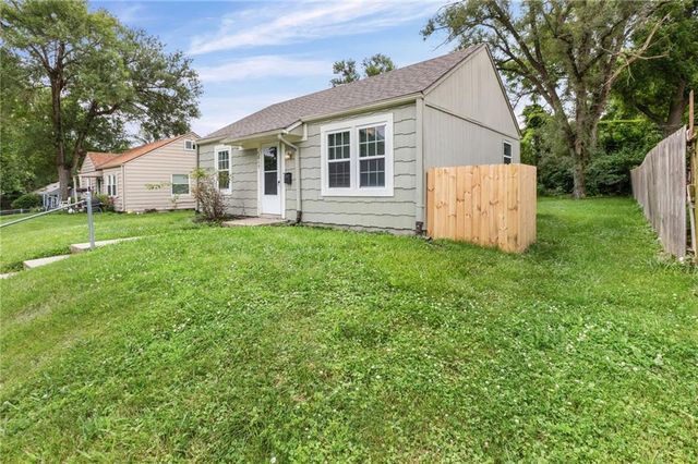 5017 FOREST Avenue, Kansas City, KS 66106