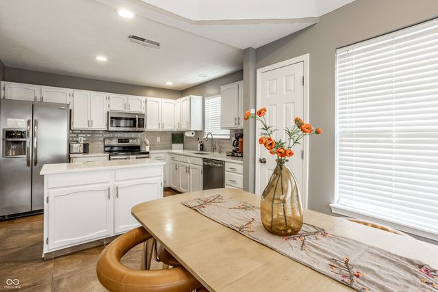 13817 Wabash Drive, Fishers, IN 46038