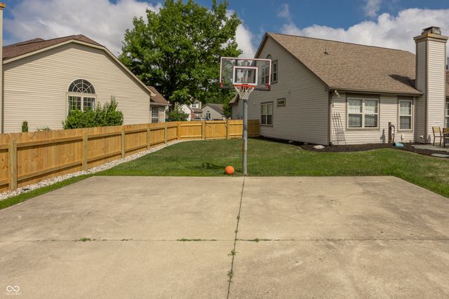 13817 Wabash Drive, Fishers, IN 46038