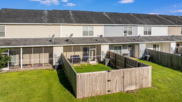 282 Swallowtail Lane, Goose Creek, SC 29445