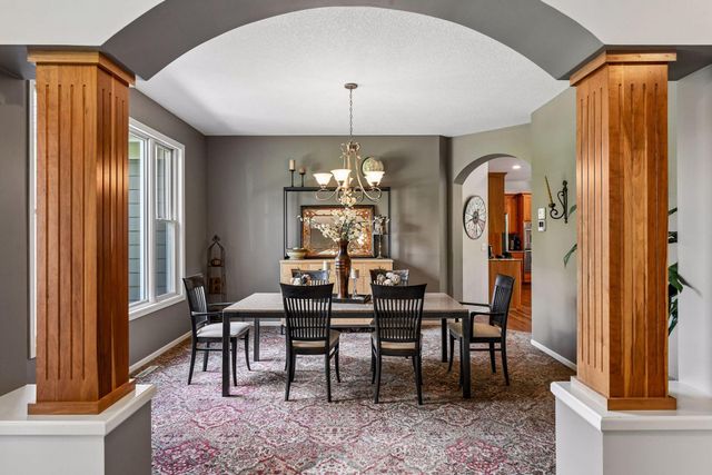 6656 Pointe Lake Lucy, Chanhassen, MN 55317
