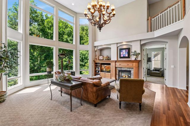 6656 Pointe Lake Lucy, Chanhassen, MN 55317