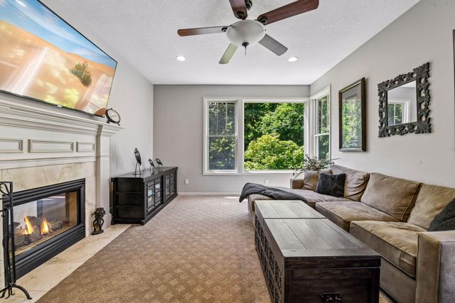 6656 Pointe Lake Lucy, Chanhassen, MN 55317