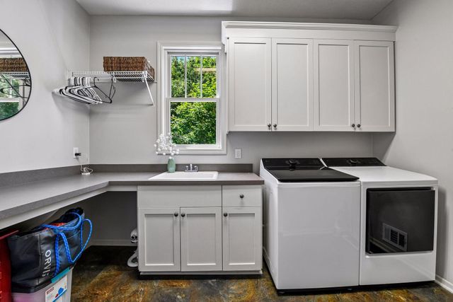6656 Pointe Lake Lucy, Chanhassen, MN 55317