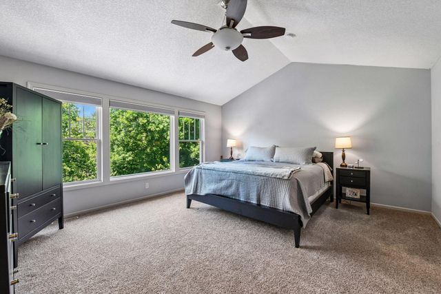 6656 Pointe Lake Lucy, Chanhassen, MN 55317