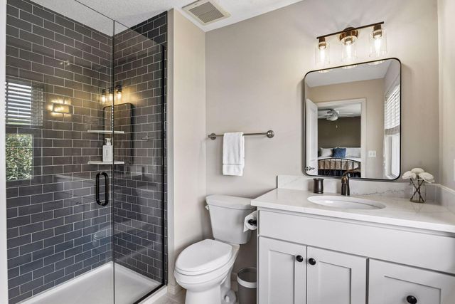 6656 Pointe Lake Lucy, Chanhassen, MN 55317