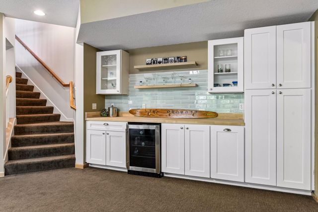 6656 Pointe Lake Lucy, Chanhassen, MN 55317