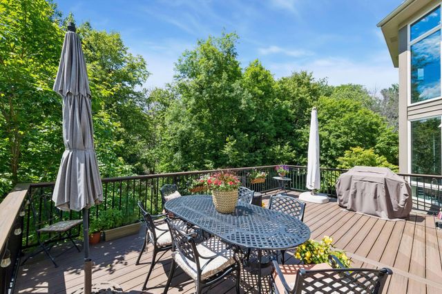 6656 Pointe Lake Lucy, Chanhassen, MN 55317