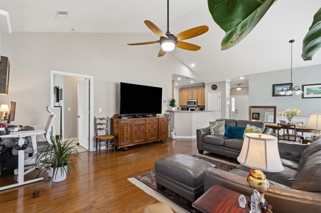 411 Mahogany Dr Unit 201, Murrells Inlet, SC 29576