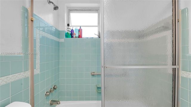 16900 NE 14th Ave 204, Miami, FL 33162