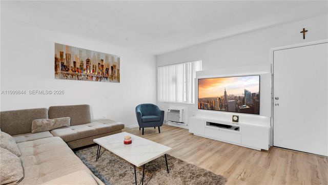 16900 NE 14th Ave 204, Miami, FL 33162