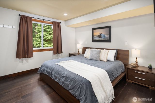 21422 SE 37th Street, Sammamish, WA 98075