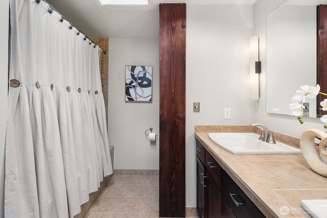 21422 SE 37th Street, Sammamish, WA 98075