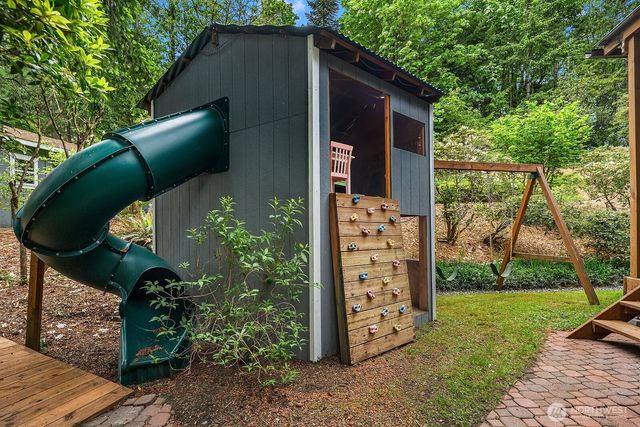 21422 SE 37th Street, Sammamish, WA 98075