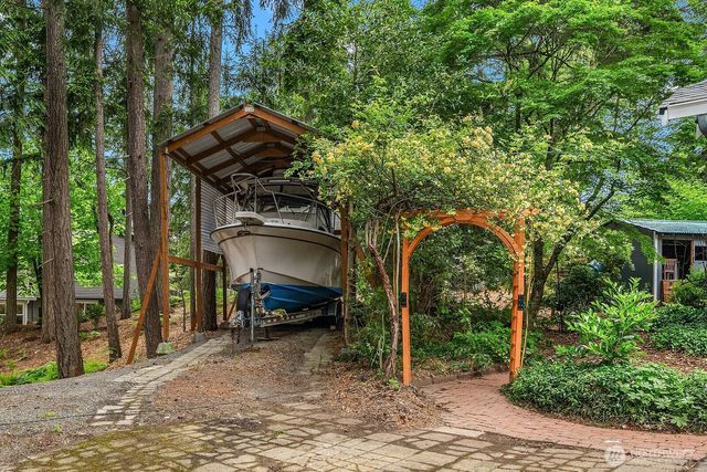 21422 SE 37th Street, Sammamish, WA 98075