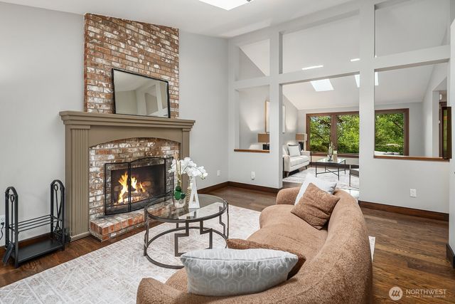 21422 SE 37th Street, Sammamish, WA 98075