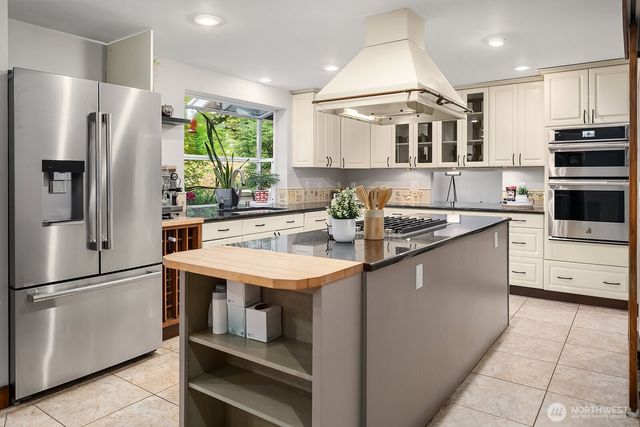 21422 SE 37th Street, Sammamish, WA 98075