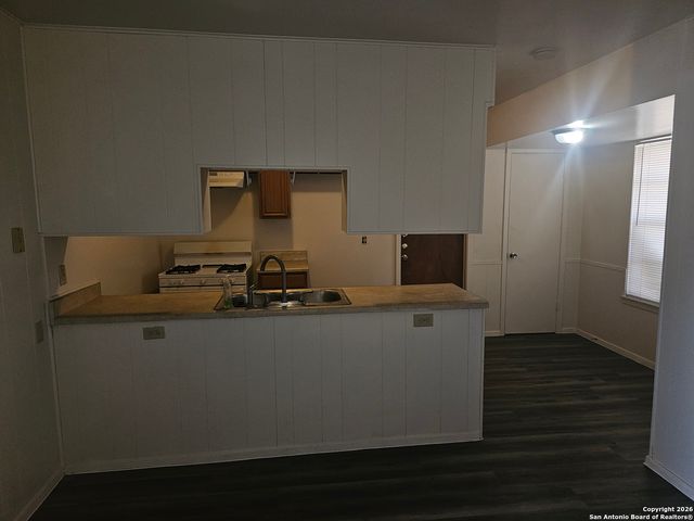 4335 Sunnyvale, San Antonio, TX 78217