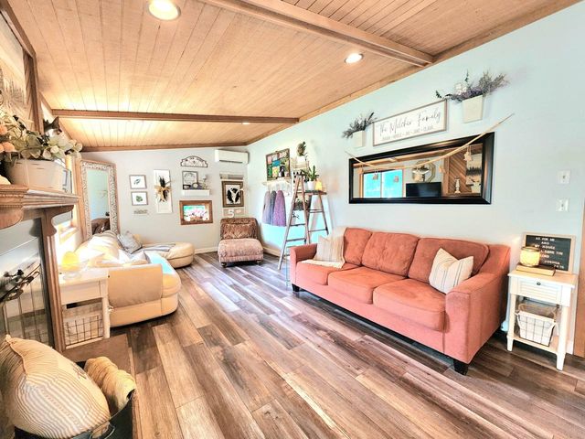 210 S 8th STREET, Oostburg, WI 53070