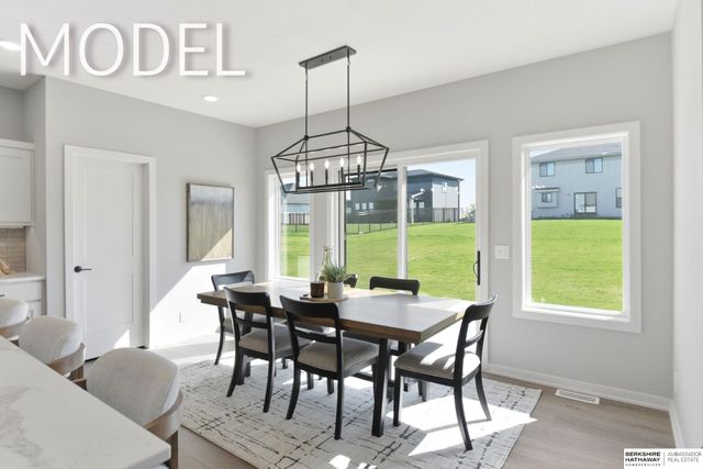 5731 Kestrel Parkway, Elkhorn, NE 68022