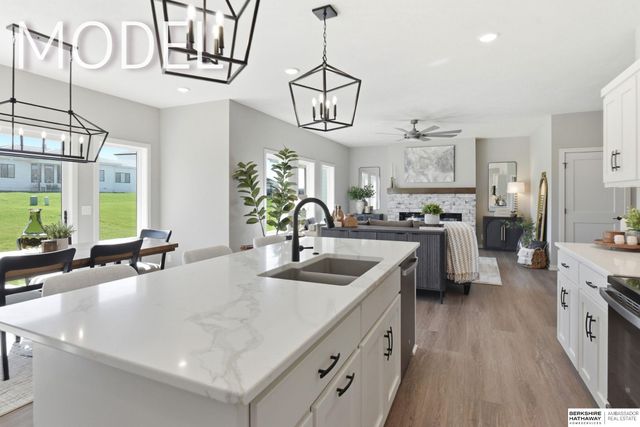 5731 Kestrel Parkway, Elkhorn, NE 68022