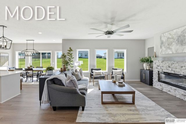 5731 Kestrel Parkway, Elkhorn, NE 68022