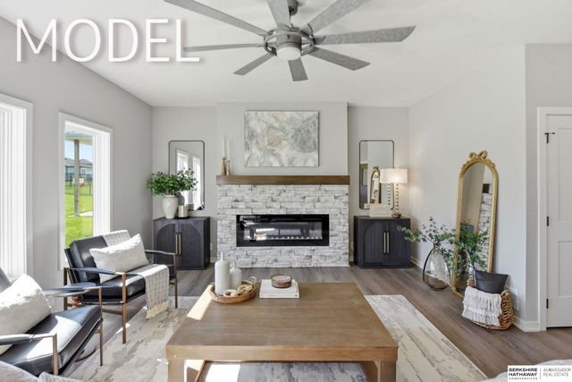 5731 Kestrel Parkway, Elkhorn, NE 68022