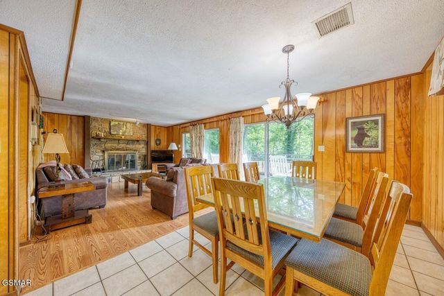 2103 N Tamins Drive, Gatlinburg, TN 37738