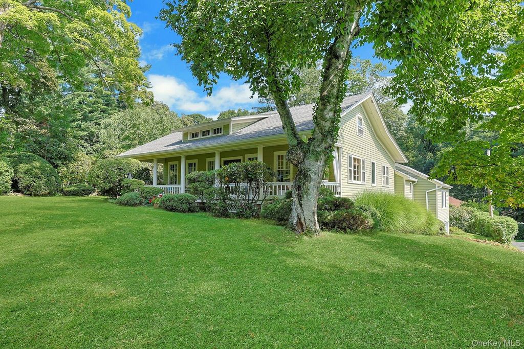 35 Grandview Avenue, Pleasantville, NY 10570 — photo 2