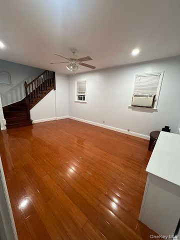 8252 257th Street, Glen Oaks, NY 11004