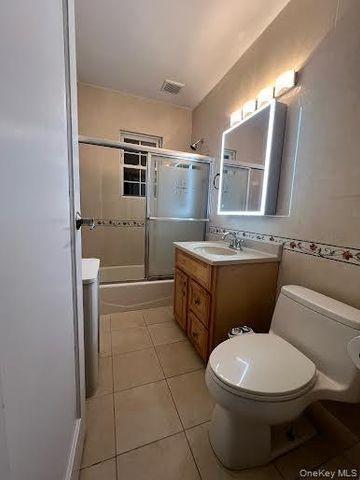 8252 257th Street, Glen Oaks, NY 11004