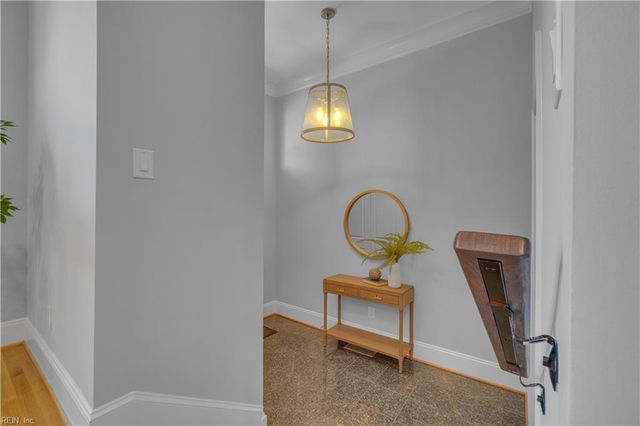 257 W Freemason ST, Norfolk, VA 23510