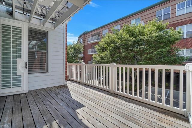 257 W Freemason ST, Norfolk, VA 23510