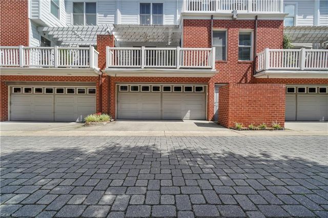 257 W Freemason ST, Norfolk, VA 23510