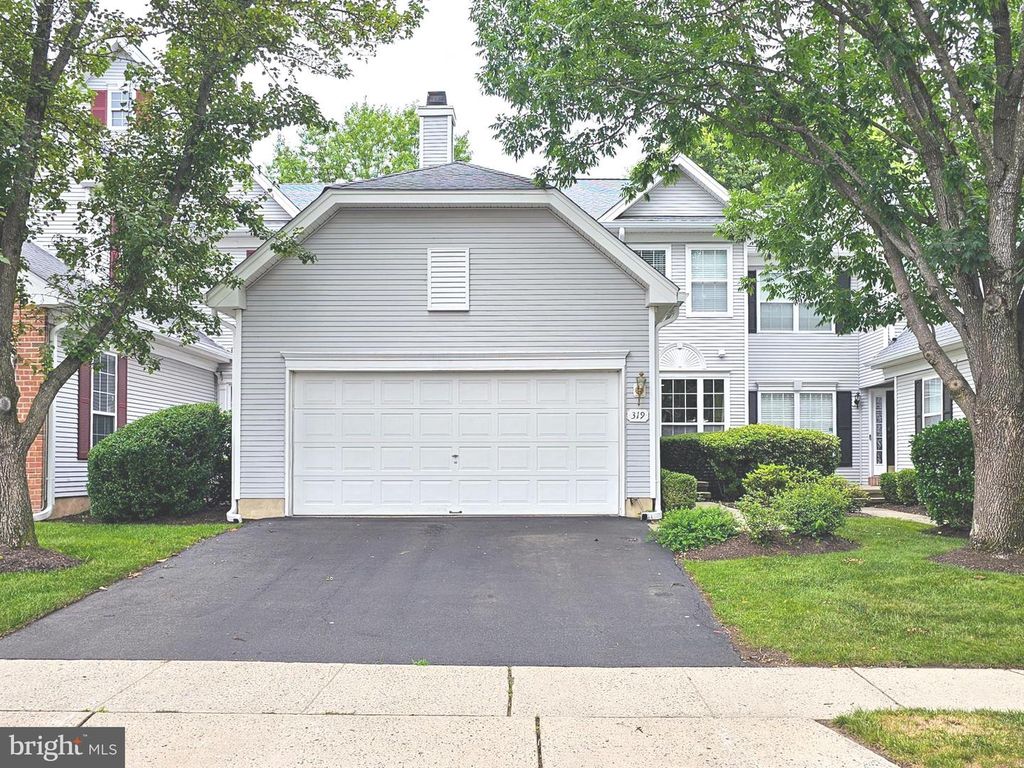 319 WATKINS RD, Pennington, NJ 08534