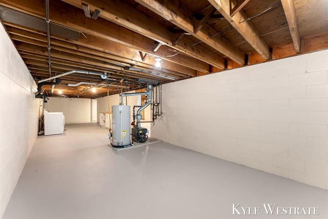 3555 Chippewa Drive, Norton Shores, MI 49441