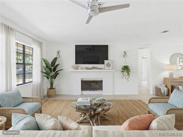 779 N Palm Springs Terrace, Crystal River, FL 34429