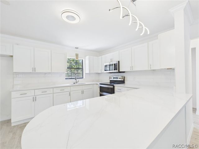 779 N Palm Springs Terrace, Crystal River, FL 34429