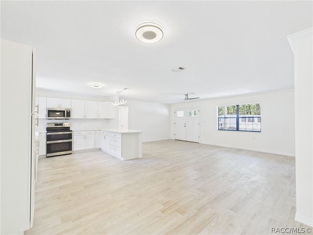 779 N Palm Springs Terrace, Crystal River, FL 34429