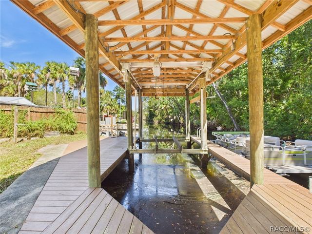 779 N Palm Springs Terrace, Crystal River, FL 34429