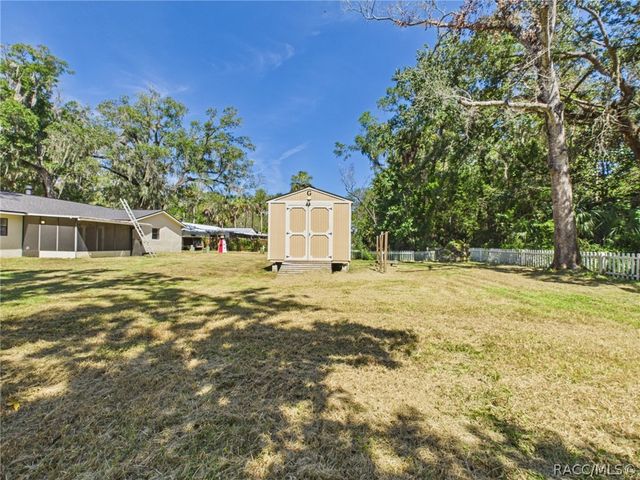 779 N Palm Springs Terrace, Crystal River, FL 34429