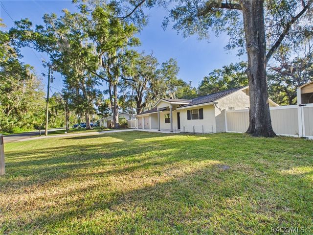 779 N Palm Springs Terrace, Crystal River, FL 34429